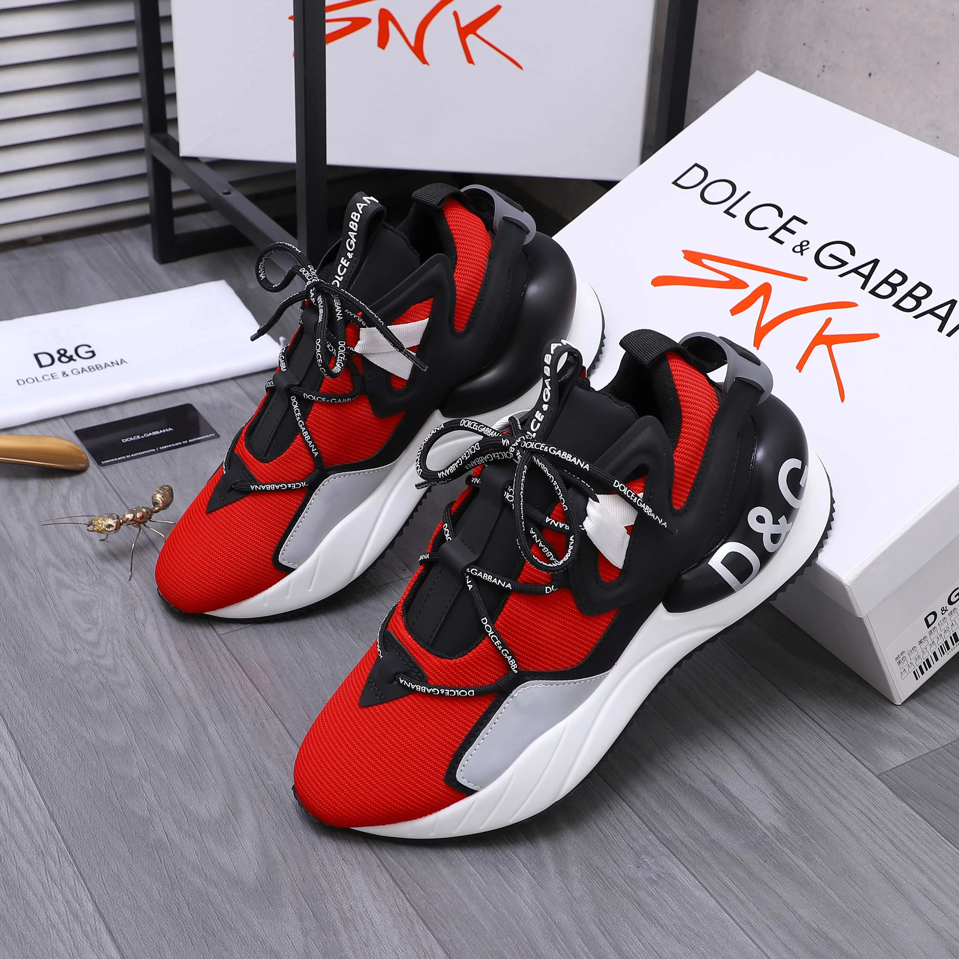 Men's shoes 💰540 Product trademark: DG (Dolce & Gabbana) couple's casual shoes Regular size: 36-46 Product materials: Selected fly woven breathable upper, mesh lining, cowhide insole, original outsole